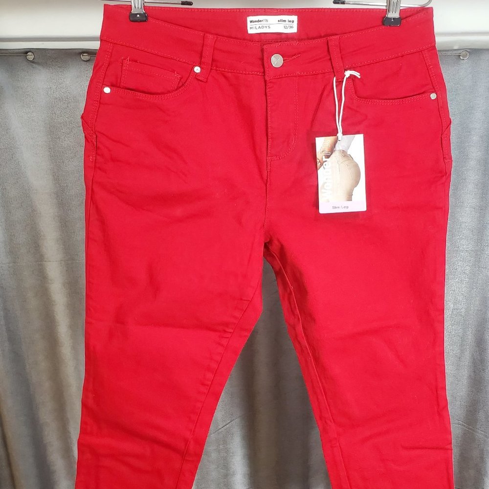MILADYS Wonderfit Red Slim Leg Woman's Slimming Jeans Cropped SZ. 12/36/92cm NWT